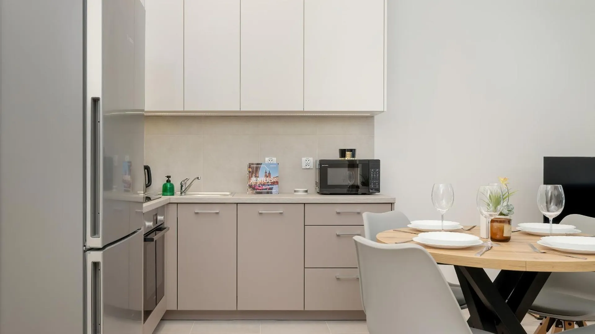 Luxury Apartment Near The City Center Of Cracow By Renters Prestige Krakow 0*,