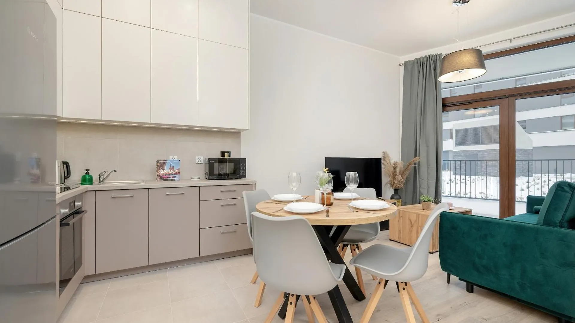 Luxury Apartment Near The City Center Of Cracow By Renters Prestige Krakow